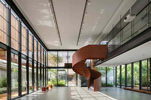 陸府建設 植深館